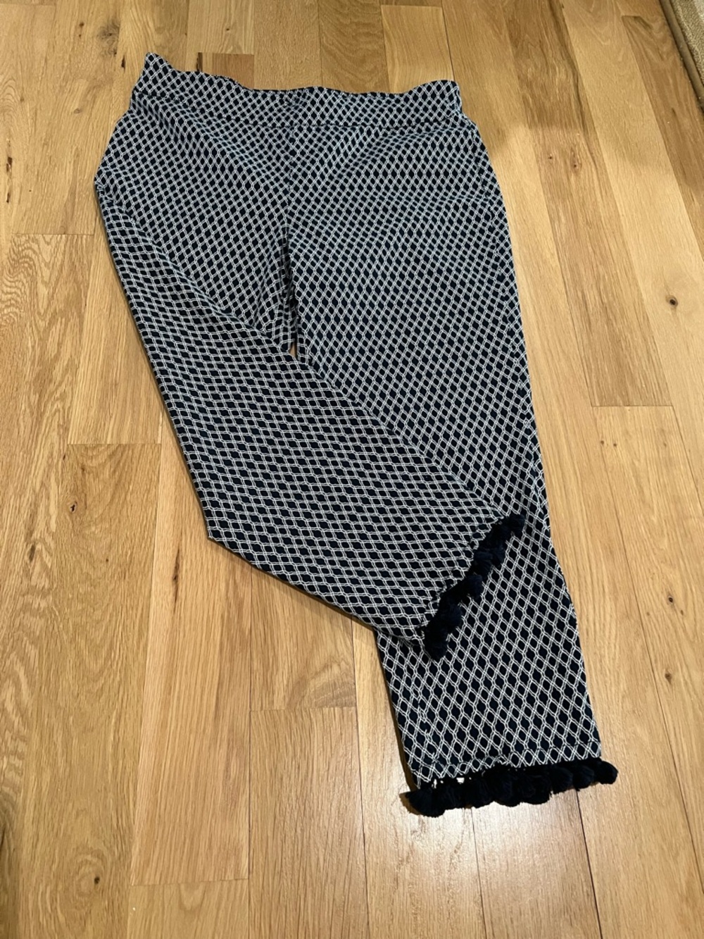 Ruby Road women’s L geometric 
Pull on Pants, pom-pom bottom hem NWOT